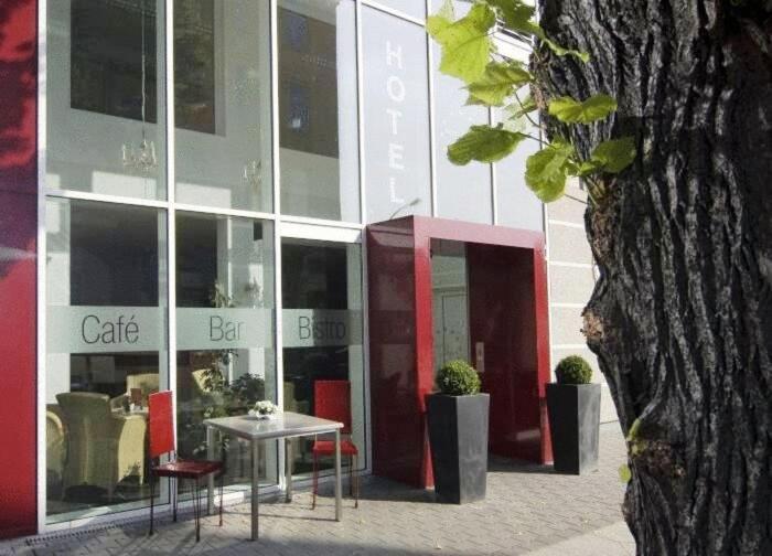 Hotel Berlin - Greenline Hotel ซอสเซน ภายนอก รูปภาพ