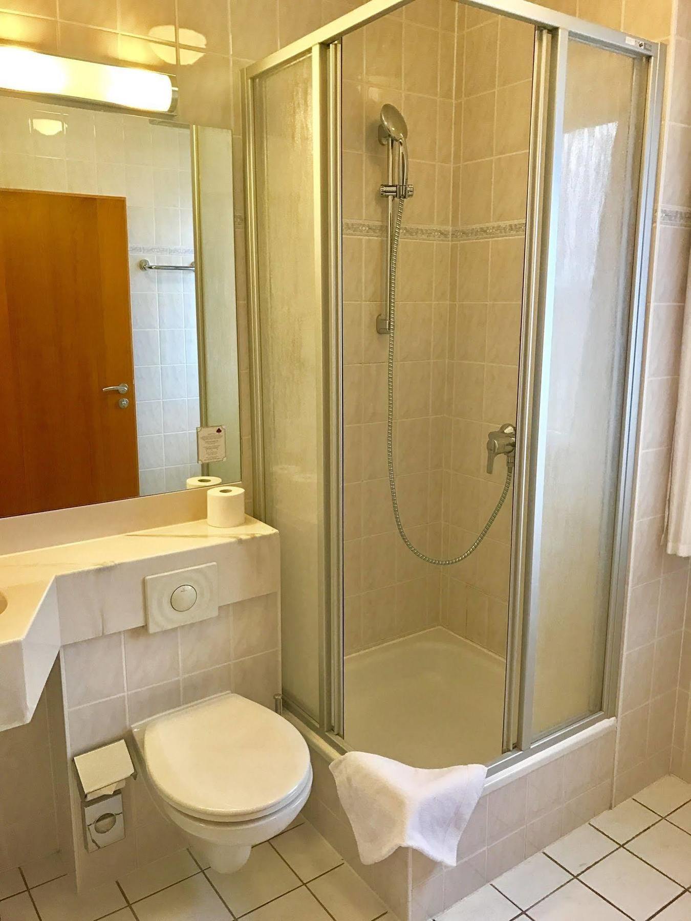 Hotel Berlin - Greenline Hotel ซอสเซน ภายนอก รูปภาพ