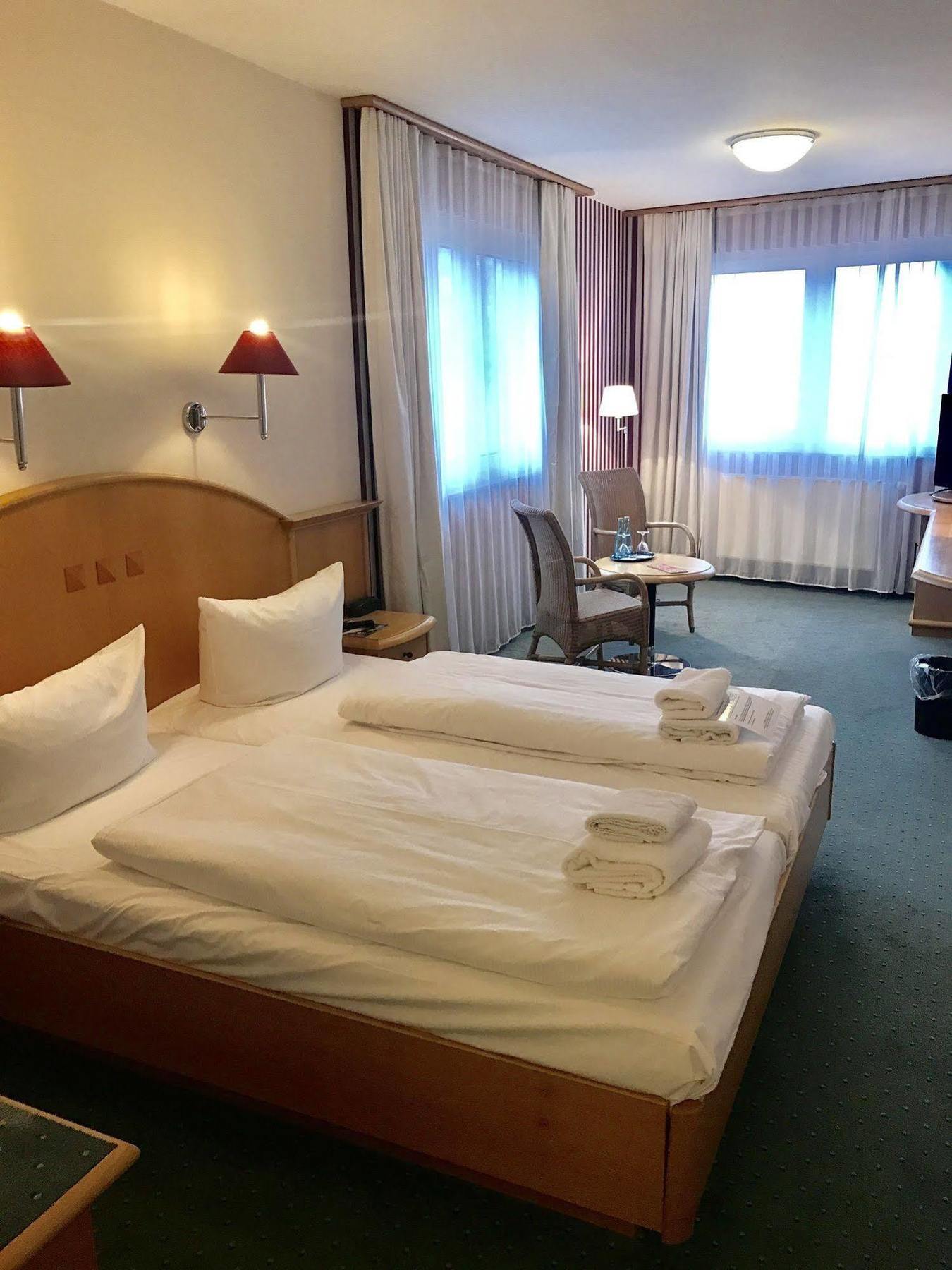 Hotel Berlin - Greenline Hotel ซอสเซน ภายนอก รูปภาพ